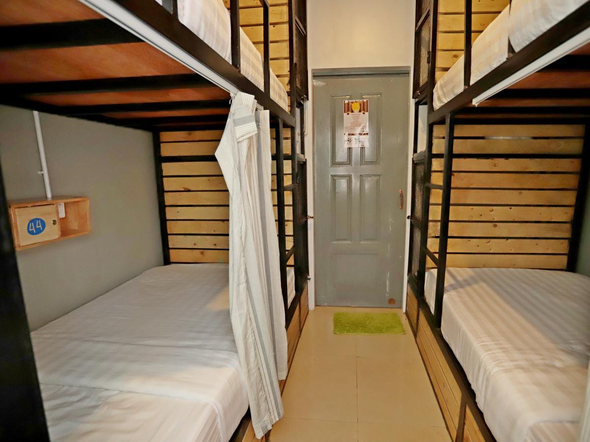 Oops Hostel Siem Reap Rum bild