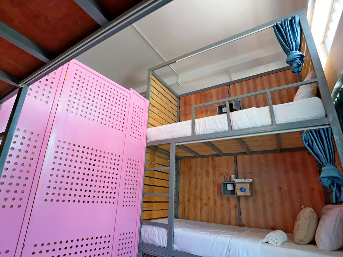 Oops Hostel Siem Reap Exteriör bild