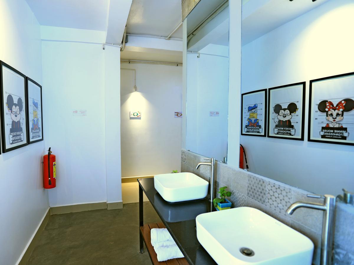 Oops Hostel Siem Reap Exteriör bild